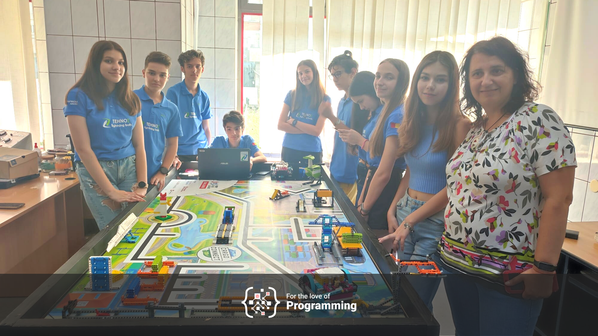 Roweb supports the development of local educational projects by sponsoring  the robotics team at the World Championships in Brazil –
